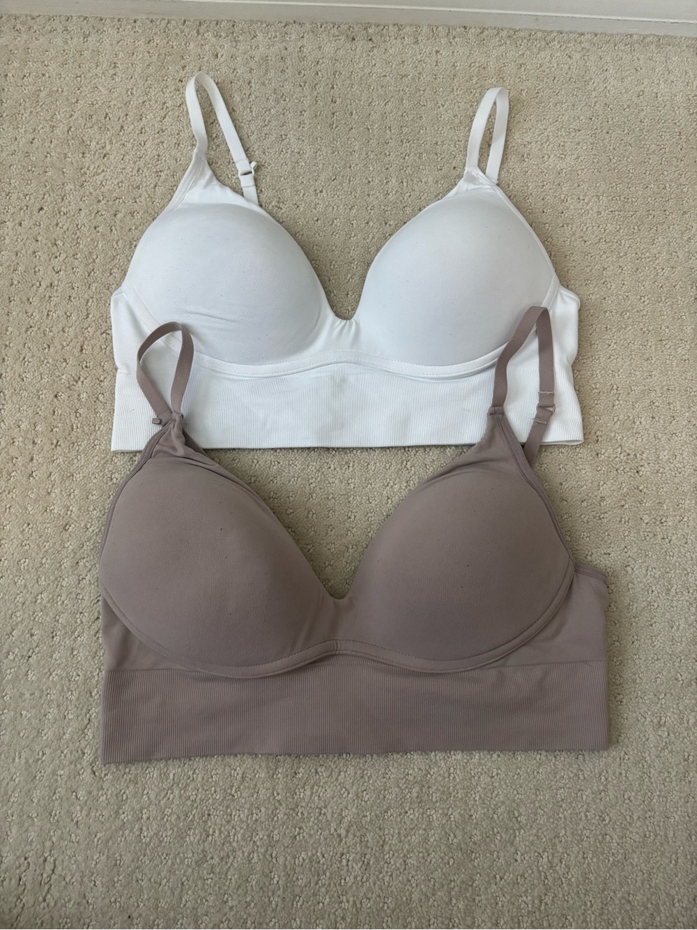 Maidenform 2-PACK Seamless Molded Cup Push Up Bra in White & Taupe SIZE Medium